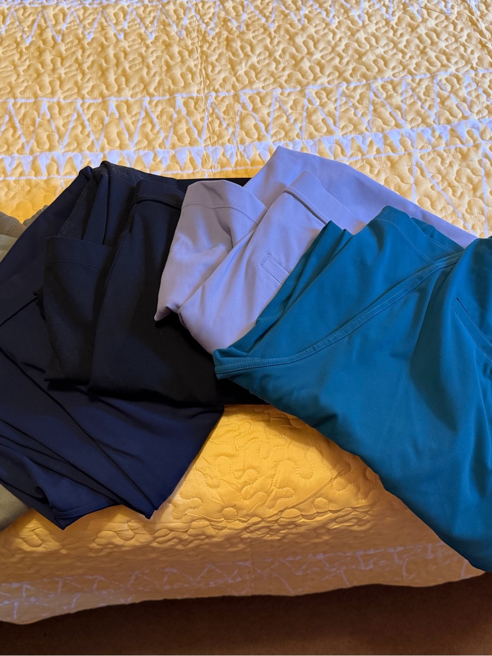 Woman’s bundle of pants…5 pairs!!! - Picture 2 of 6
